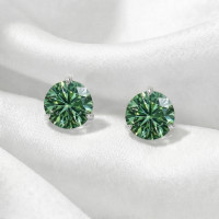 Серьги с зелёными муассанитами 5 мм общим весом 1 карат